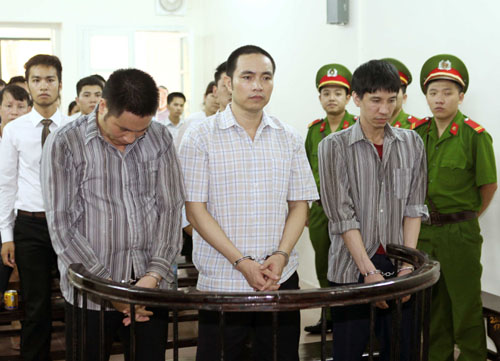 Hà Nội xét xử đường dây lừa đảo 'muaban24.vn' ảnh 1